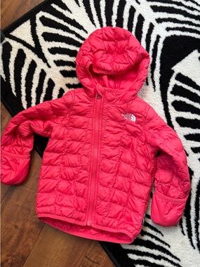 North Face Baby Reversible ThermoBall™ Hooded Jacket Bright Melon Pink 18-24 mo